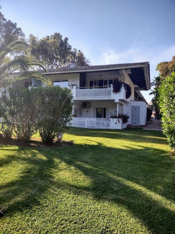 Puerto Banus Apartment Near Beachfront, Big Sunny Terrace, Pool, Tennis Court, Parking & Movies Projector Marbella Bagian luar foto