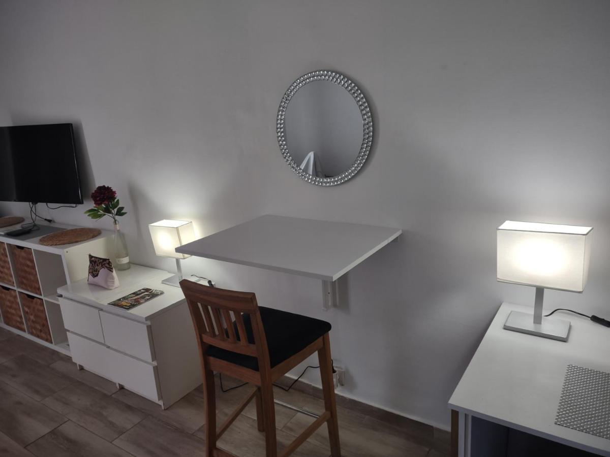Puerto Banus Apartment Near Beachfront, Big Sunny Terrace, Pool, Tennis Court, Parking & Movies Projector Marbella Bagian luar foto