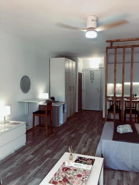 Puerto Banus Apartment Near Beachfront, Big Sunny Terrace, Pool, Tennis Court, Parking & Movies Projector Marbella Bagian luar foto