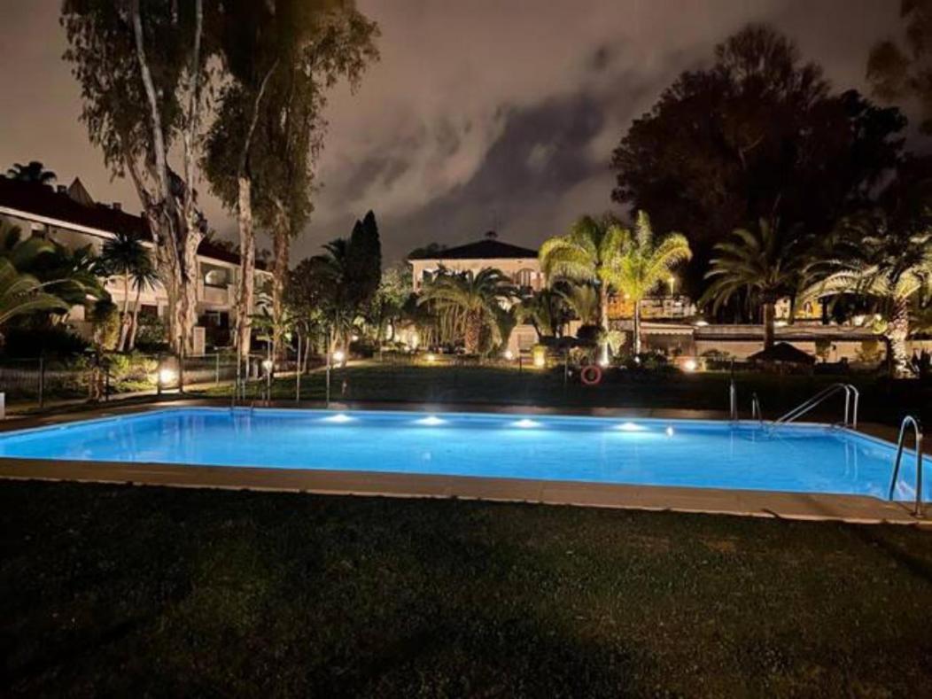 Puerto Banus Apartment Near Beachfront, Big Sunny Terrace, Pool, Tennis Court, Parking & Movies Projector Marbella Bagian luar foto